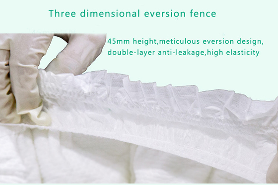 Ранг c пеленки младенца OEM ODM Breathable устранимая