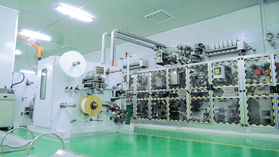 OEM младенца пеленок свободного образца пеленка младенца изготовленного на заказ устранимая Breathable