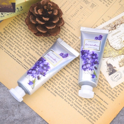 Не жирная формула поглощает быстро Rejuvenated лосьон тела Skincare